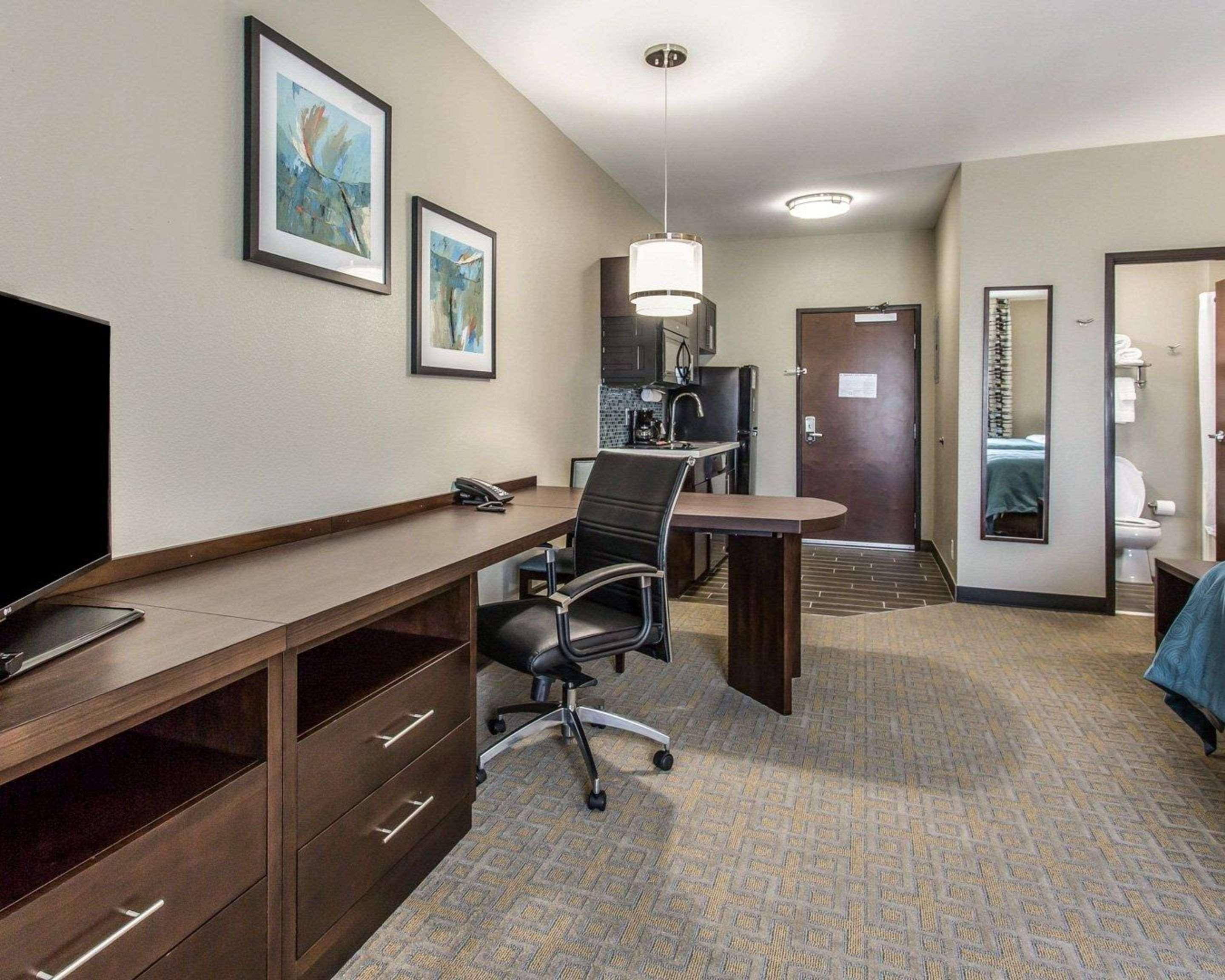 Mainstay Suites Midland Esterno foto