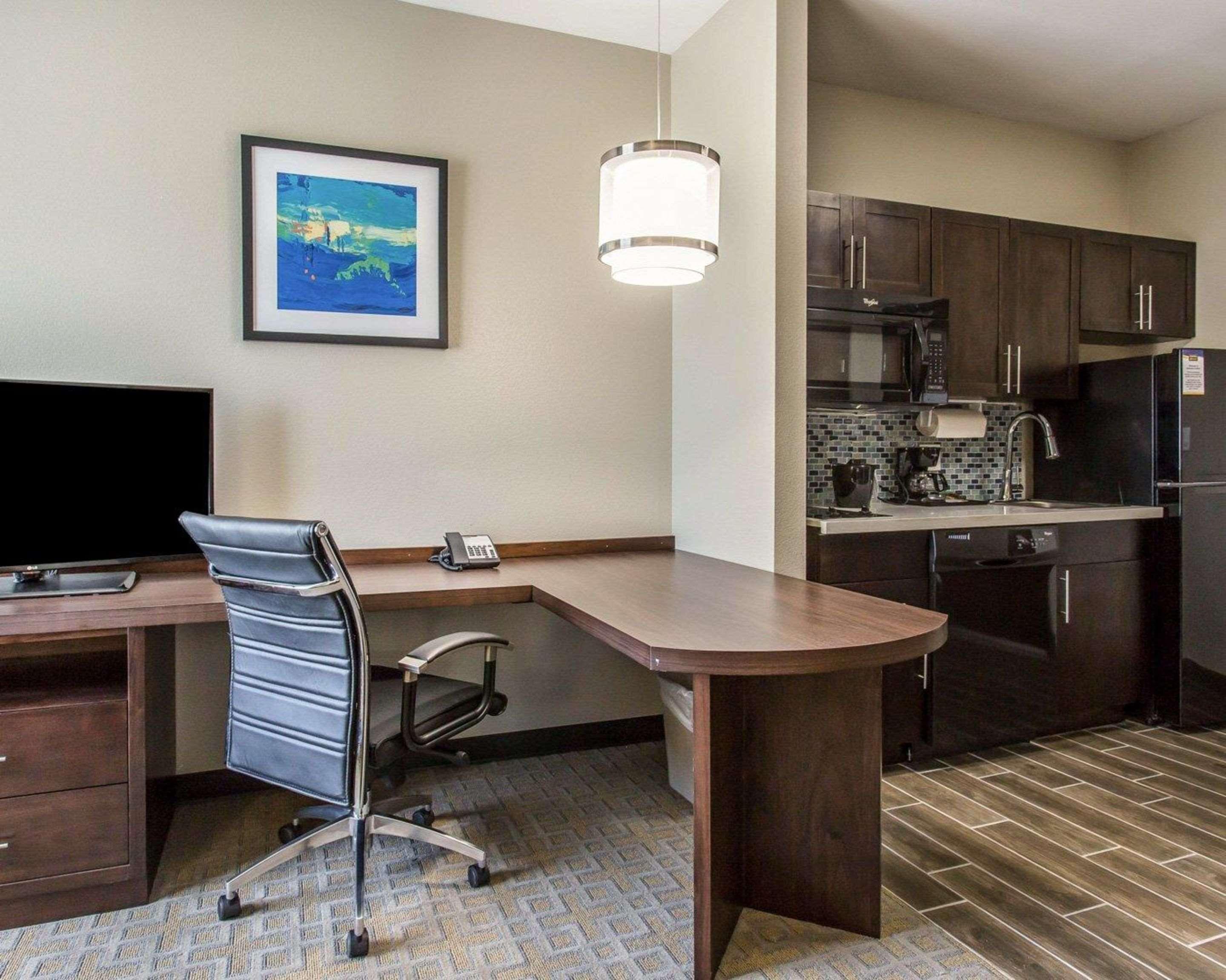 Mainstay Suites Midland Esterno foto