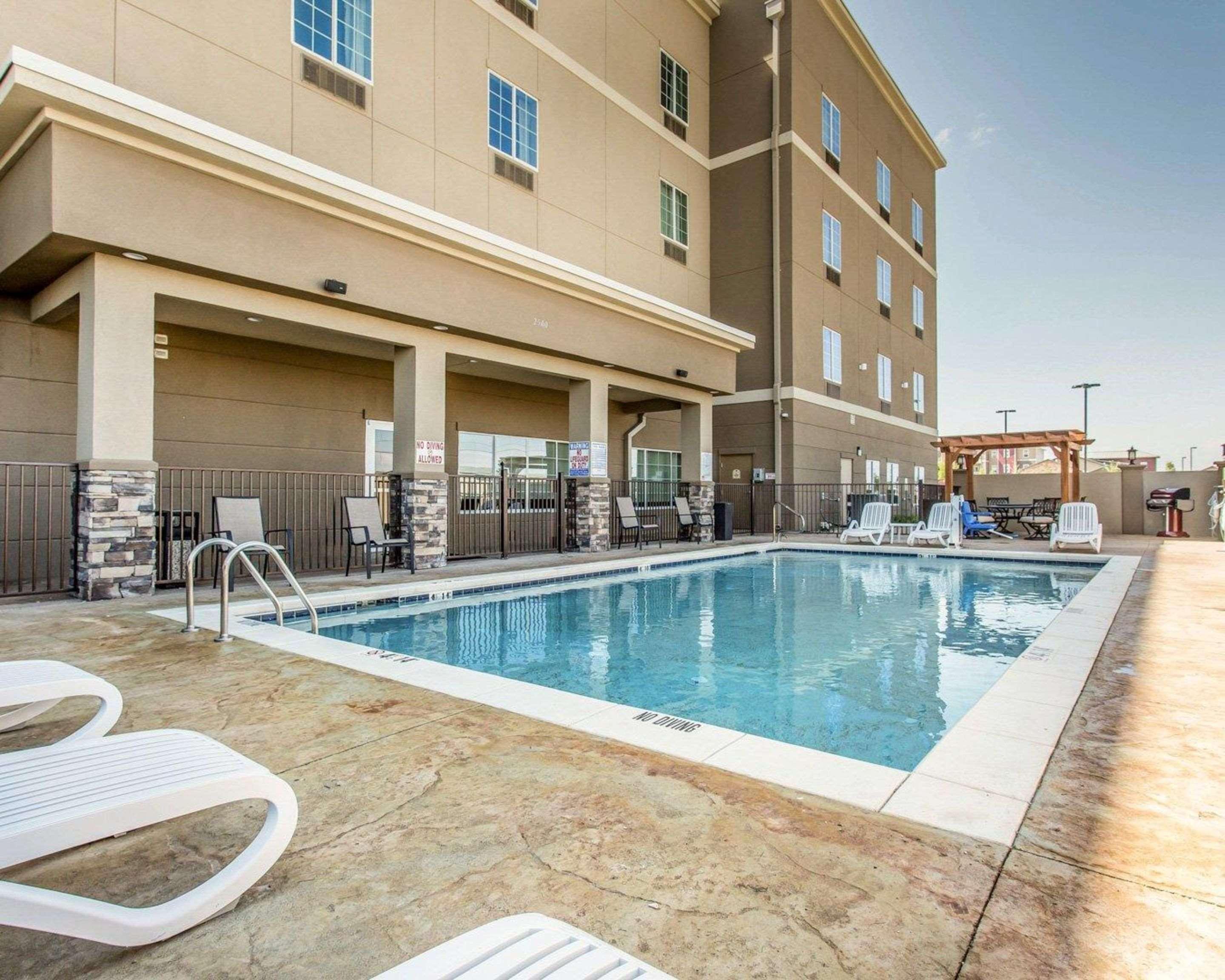 Mainstay Suites Midland Esterno foto
