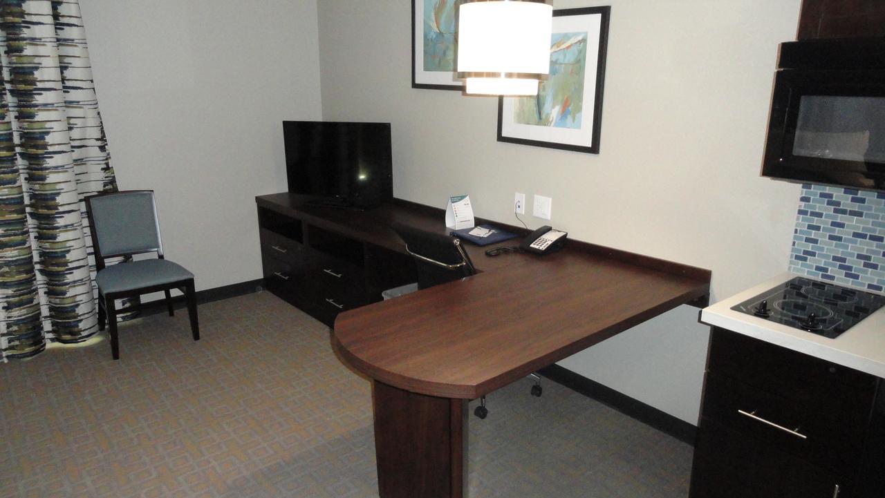 Mainstay Suites Midland Esterno foto