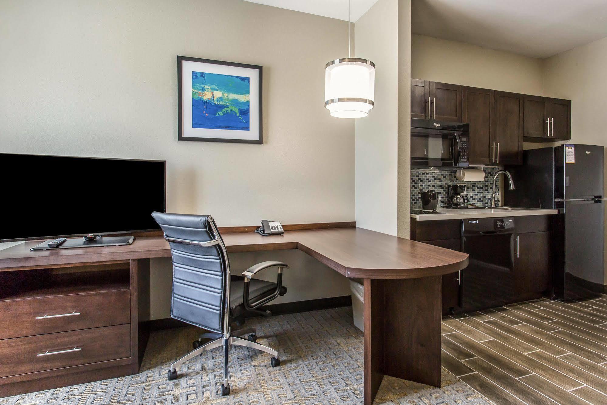 Mainstay Suites Midland Esterno foto