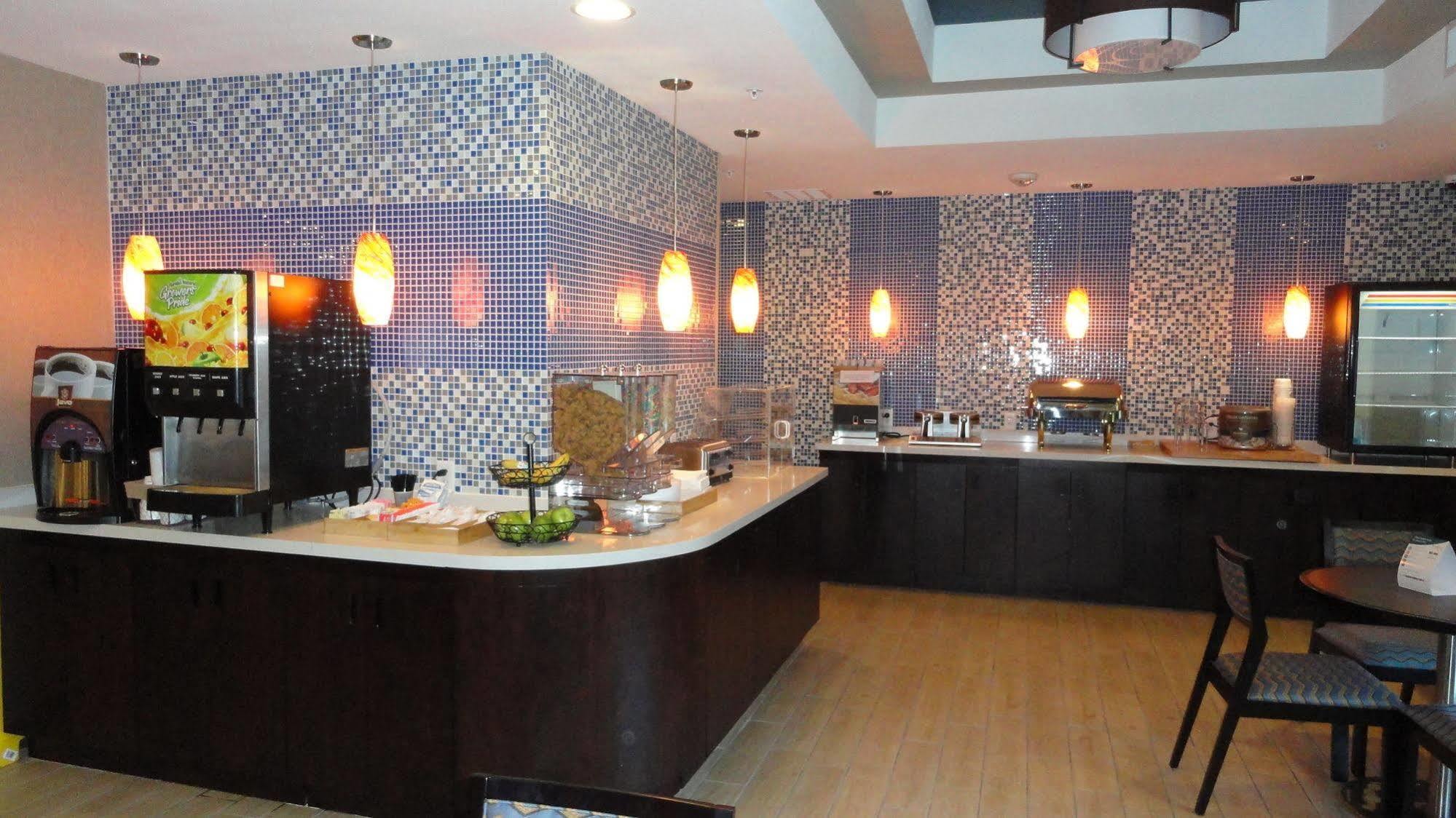 Mainstay Suites Midland Esterno foto